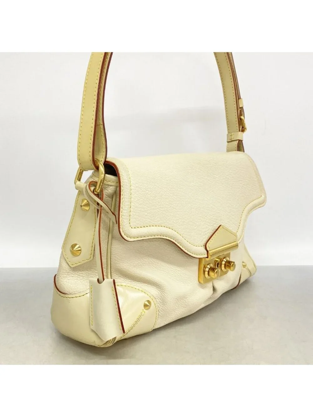 Louis Vuitton Shoulder Bag Suhali Resencial Blanc